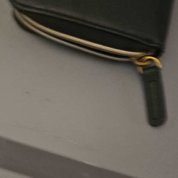 Fossil Textured Black Wallet - Picture 5 of 6